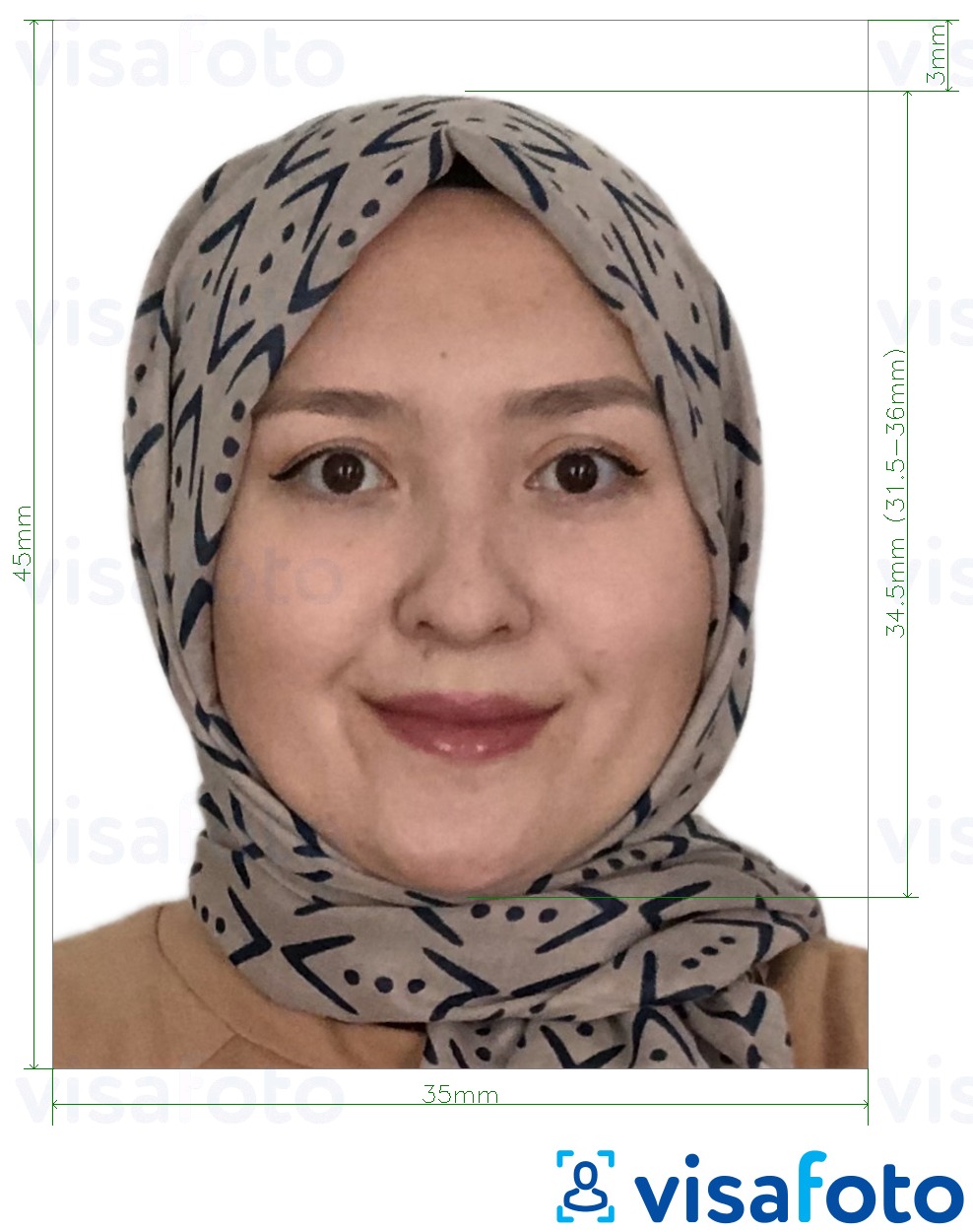 Ejemplo de foto para Pasaporte de Tayikistán 3.5x4.5 cm (35x45 mm) con la especificación del tamaño exacto
