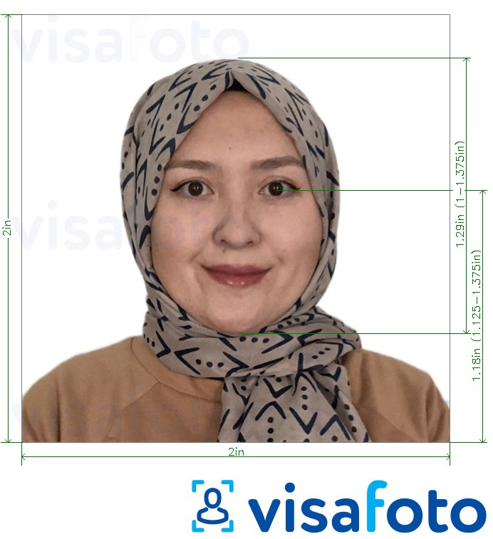 Ejemplo de foto para Pasaporte indonesio 51x51 mm (2x2 pulgadas) fondo blanco con la especificación del tamaño exacto